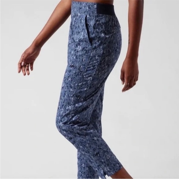 ATHLETA Brooklyn Ankle Pant on Captivate Chrome Blue - Picture 3 of 9